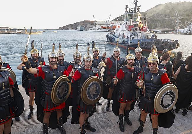 Los navegantes de Bomilcar a su llegada a tierra.
