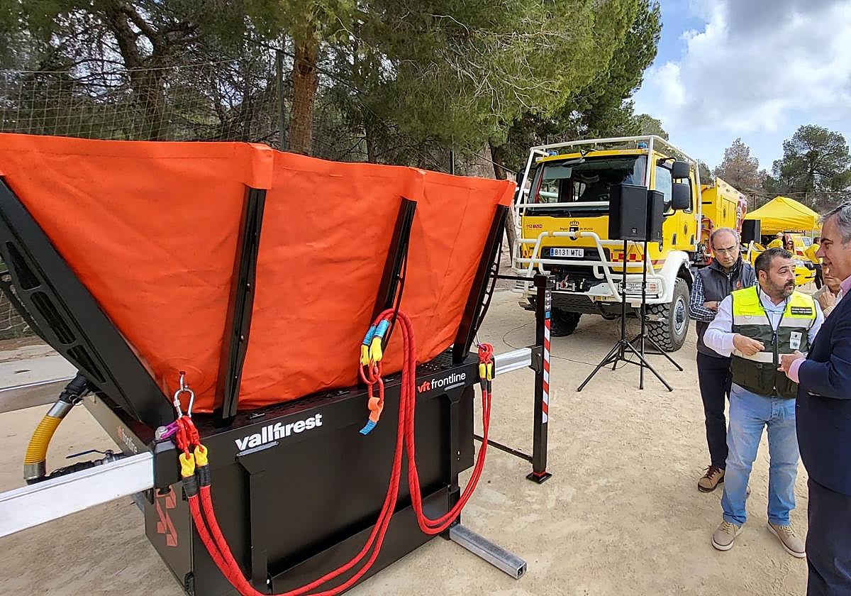 Los bomberos forestales de la Región han colaborado en 12 ocasiones desde 2020 en la extinción de fuegos fuera de la Comunidad