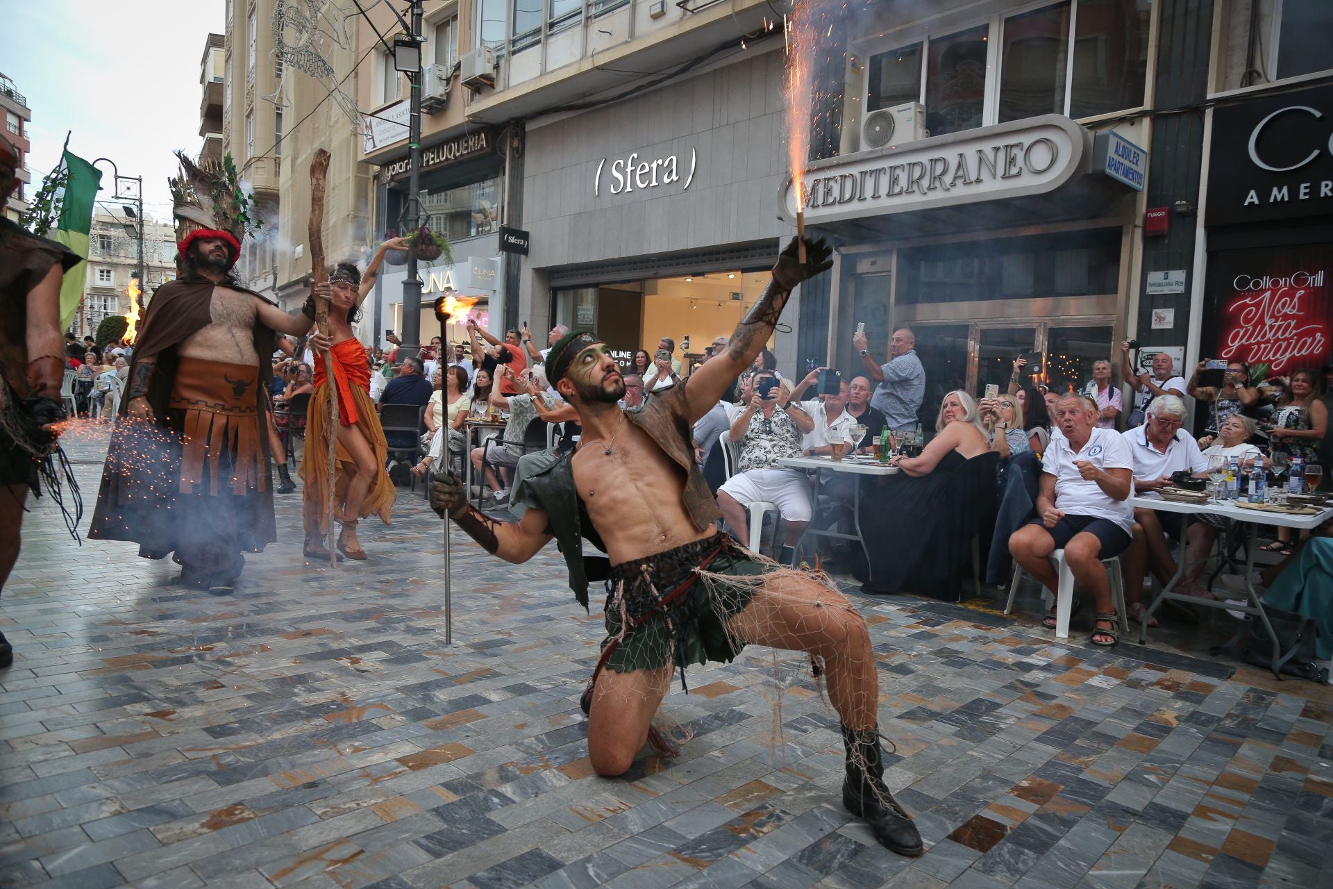 Las imágenes del gran desfile de Carthagineses y Romanos