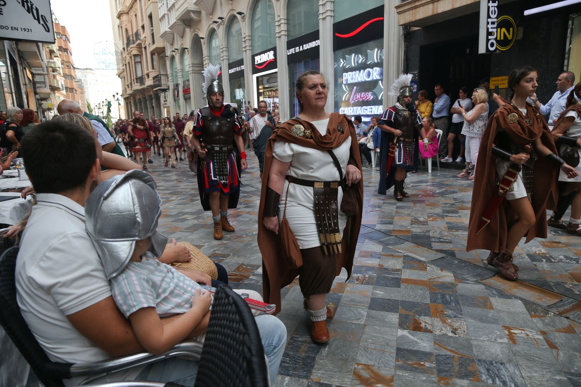 Las imágenes del gran desfile de Carthagineses y Romanos