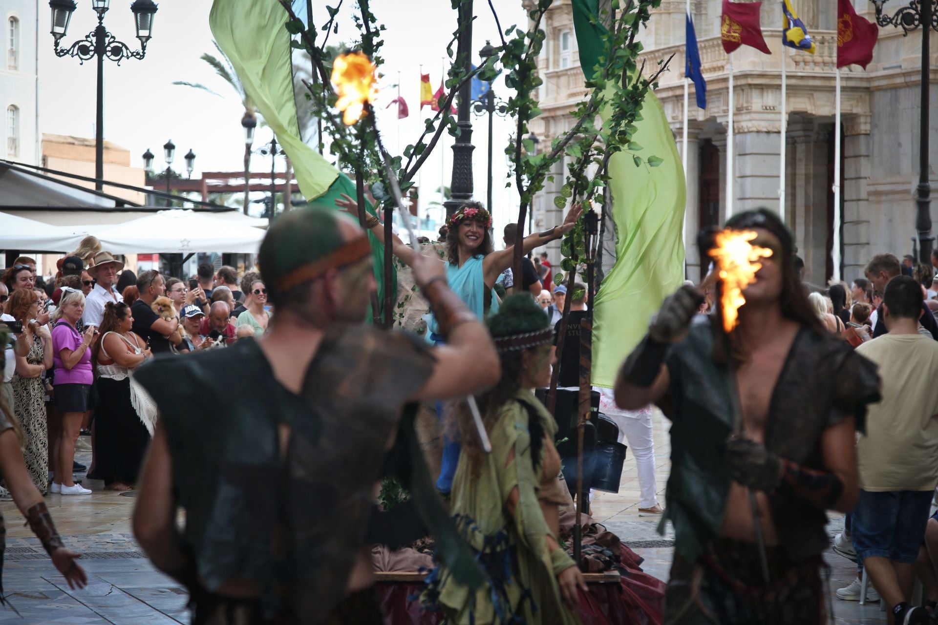 Las imágenes del gran desfile de Carthagineses y Romanos