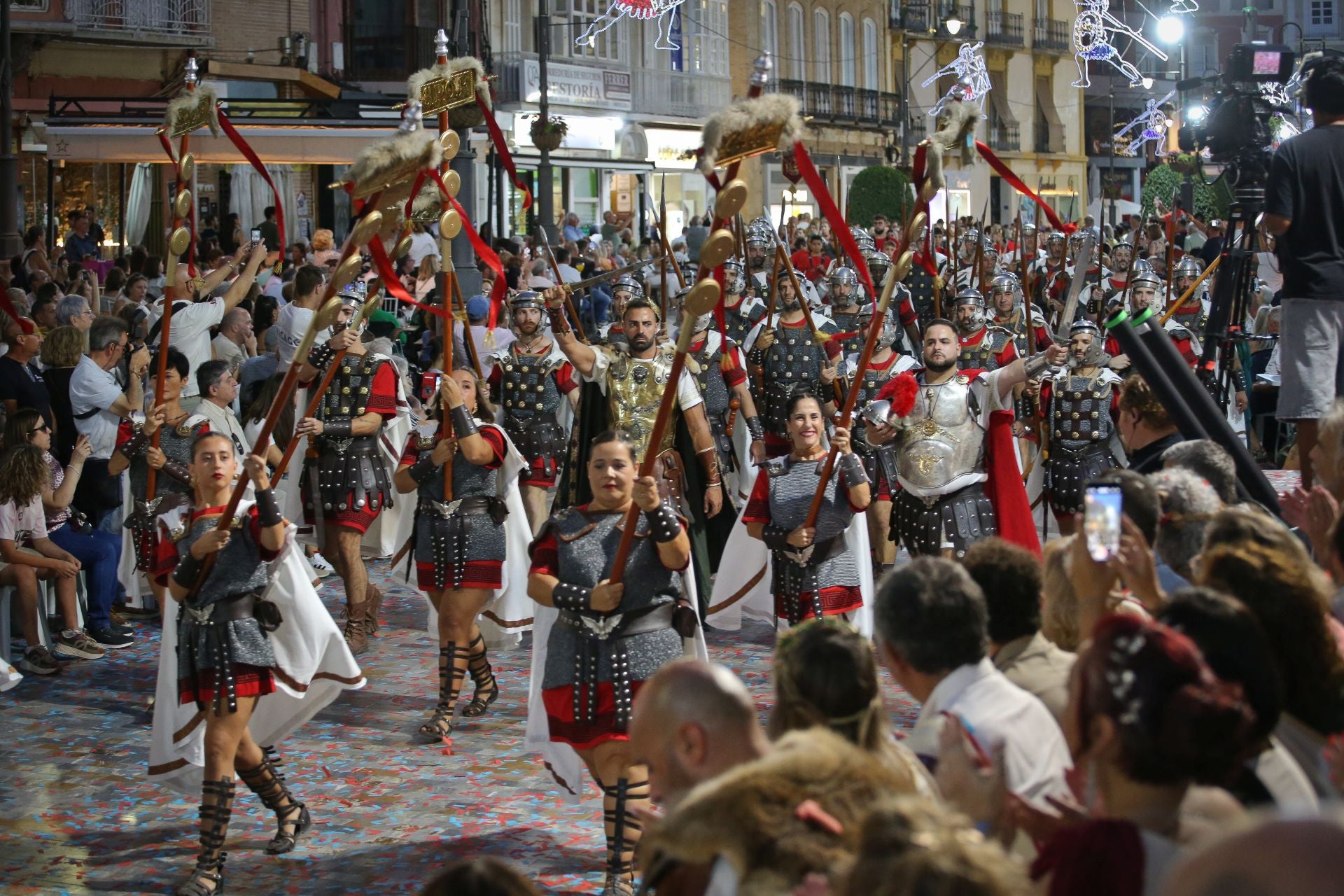 Las imágenes del gran desfile de Carthagineses y Romanos
