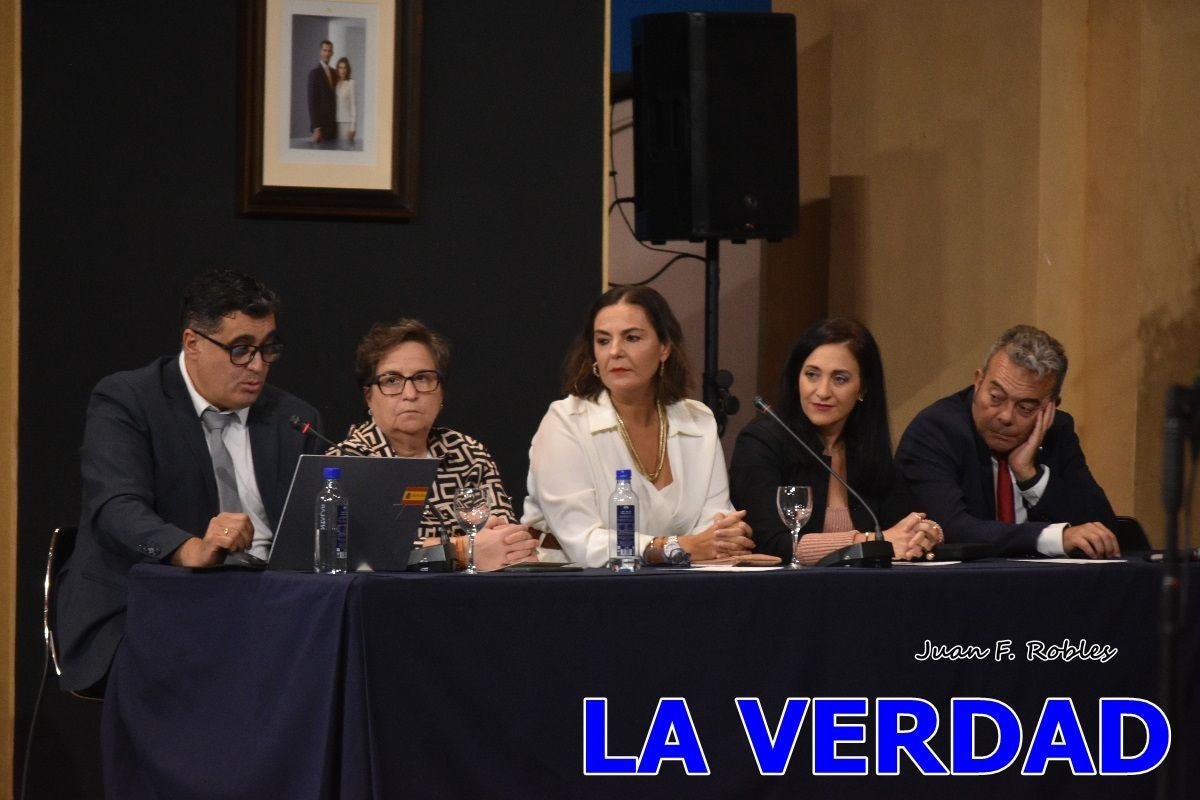 Imágenes de la entrega del título de Hijo Predilecto de Caravaca al general Pascual Soria