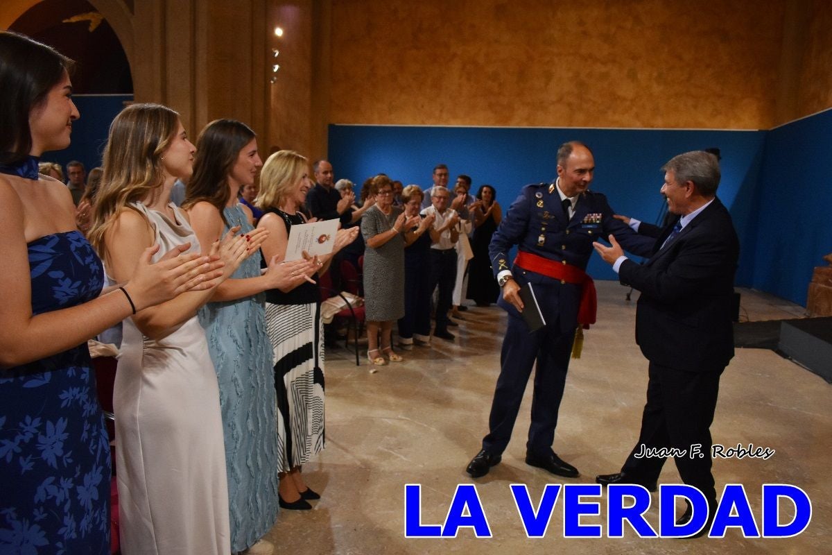 Imágenes de la entrega del título de Hijo Predilecto de Caravaca al general Pascual Soria