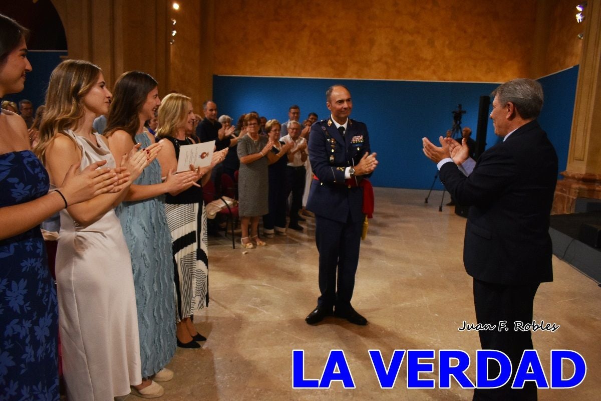 Imágenes de la entrega del título de Hijo Predilecto de Caravaca al general Pascual Soria