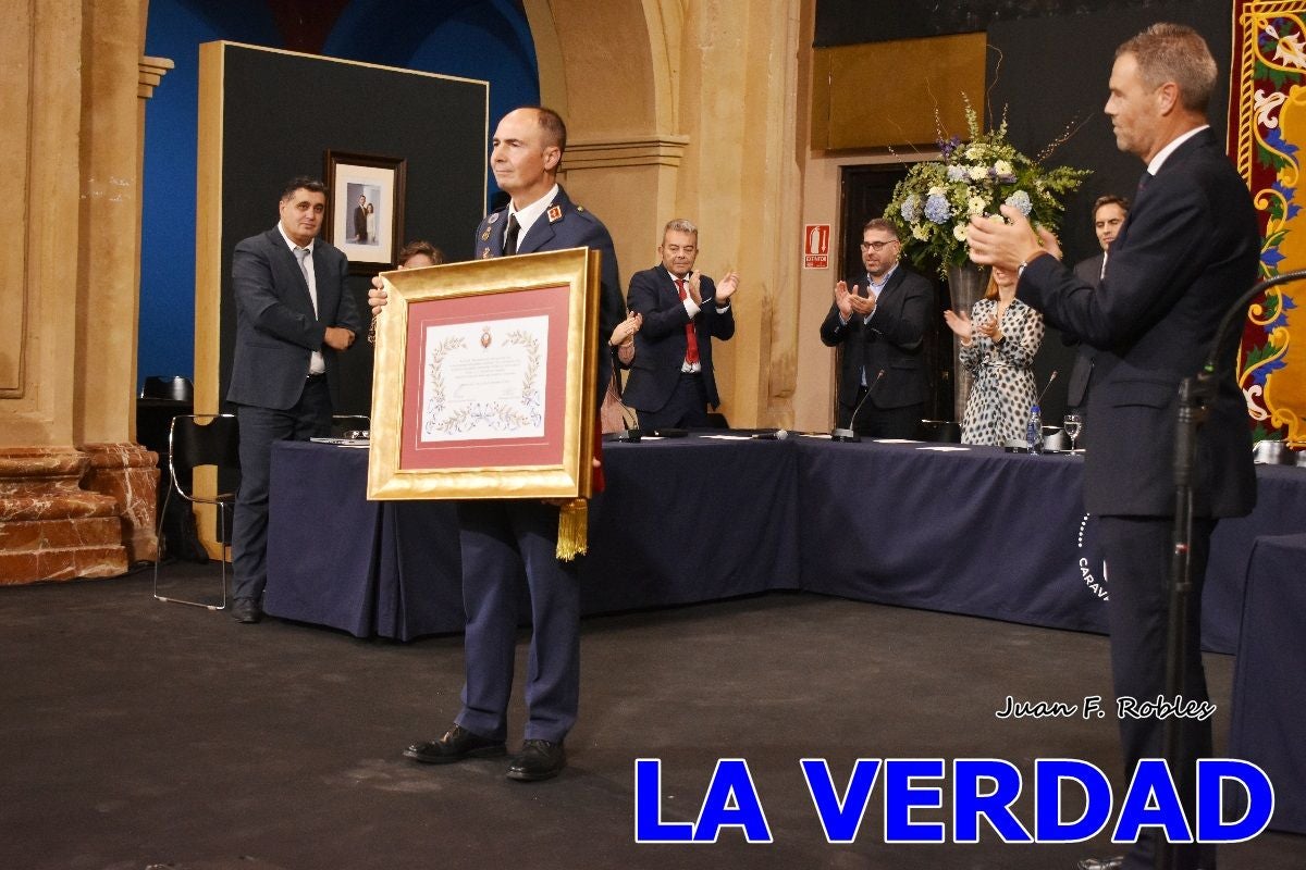 Imágenes de la entrega del título de Hijo Predilecto de Caravaca al general Pascual Soria