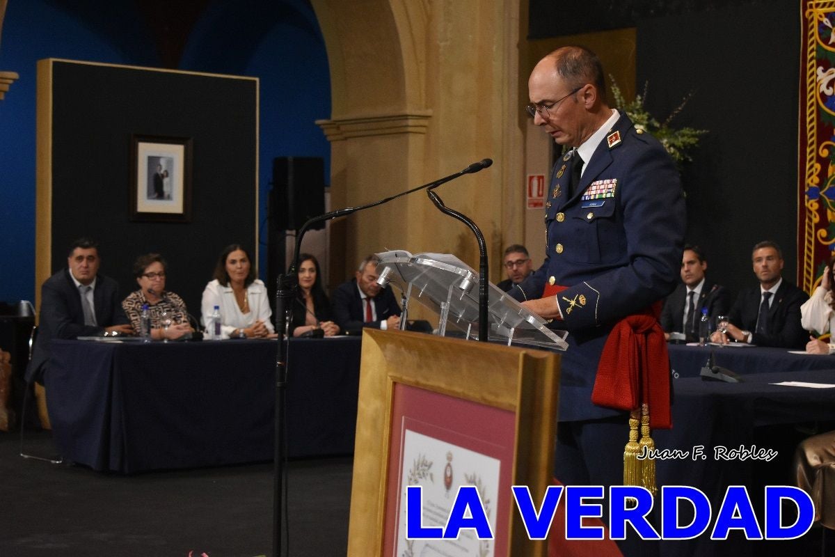 Imágenes de la entrega del título de Hijo Predilecto de Caravaca al general Pascual Soria