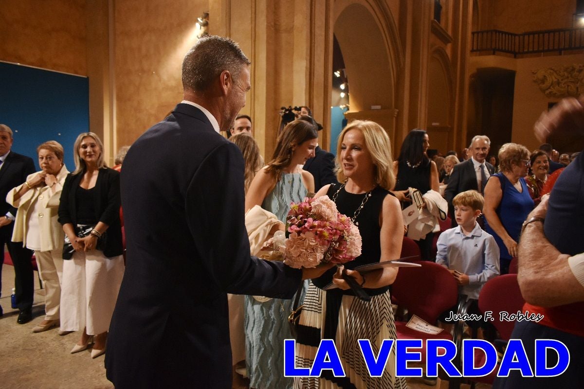 Imágenes de la entrega del título de Hijo Predilecto de Caravaca al general Pascual Soria