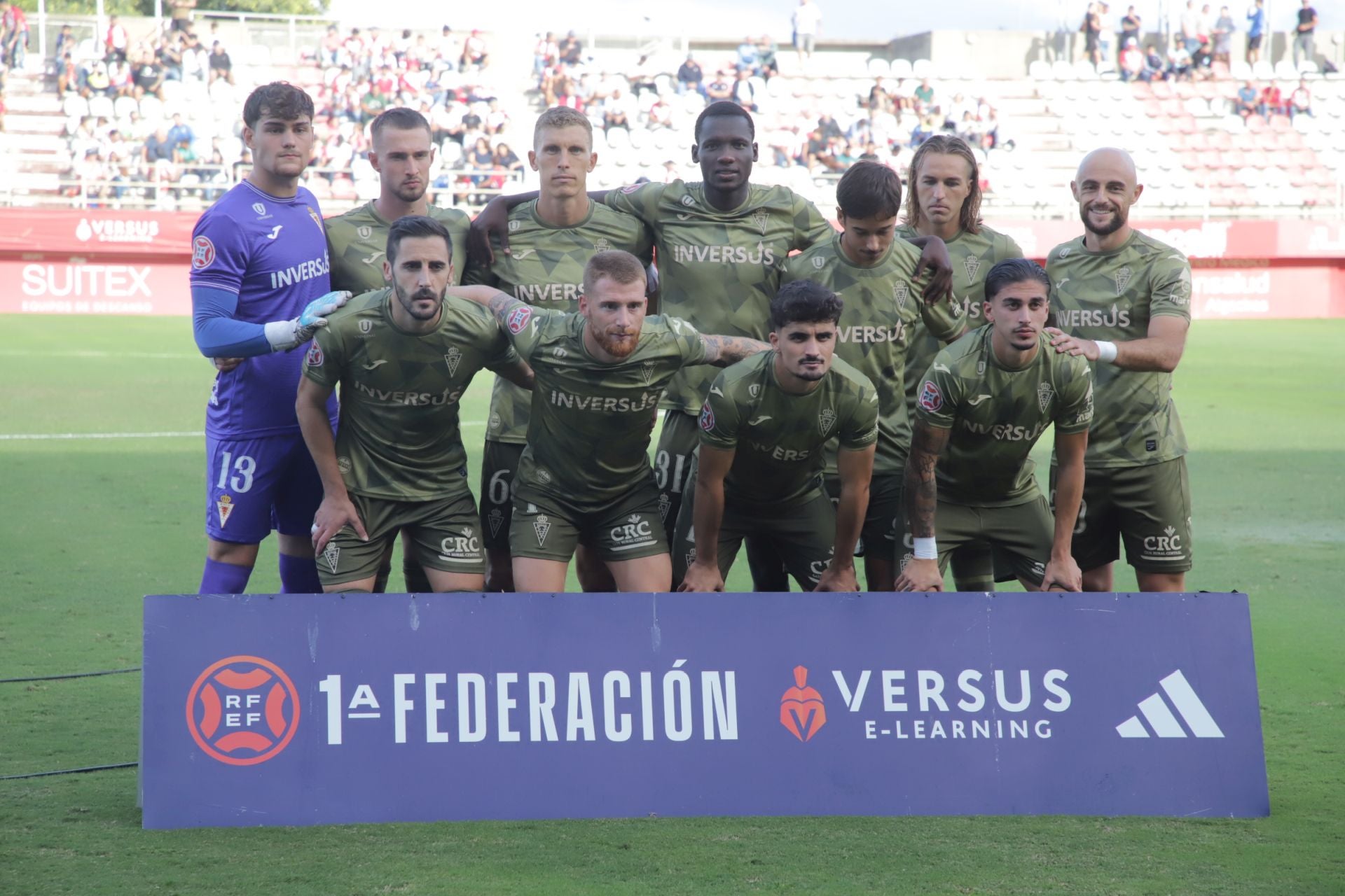 El Real Murcia pierde y vuelve a dejar una imagen paupérrima, en imágenes