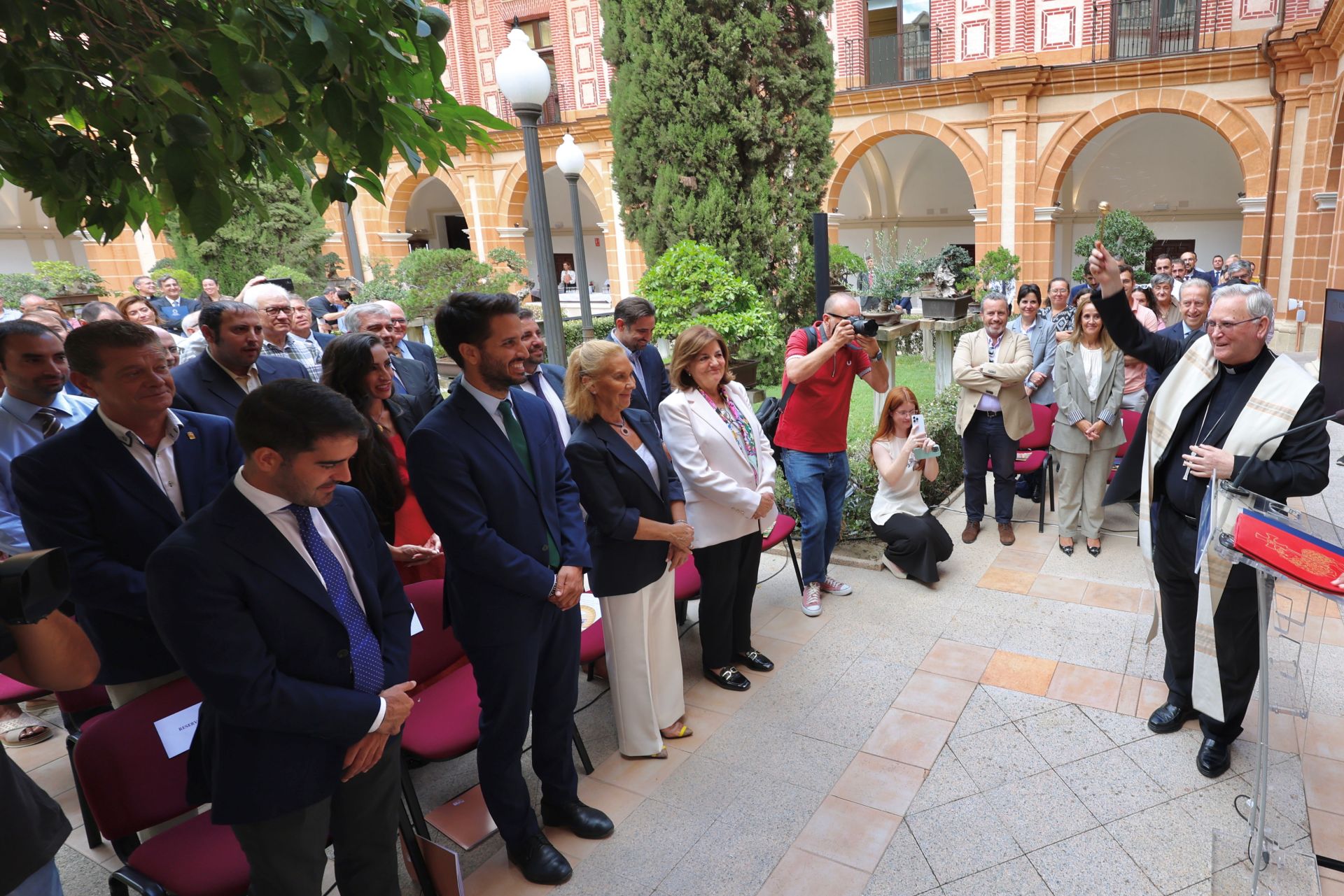 La inauguración del claustro del Monasterio de Los Jerónimos de Murcia, en imágenes