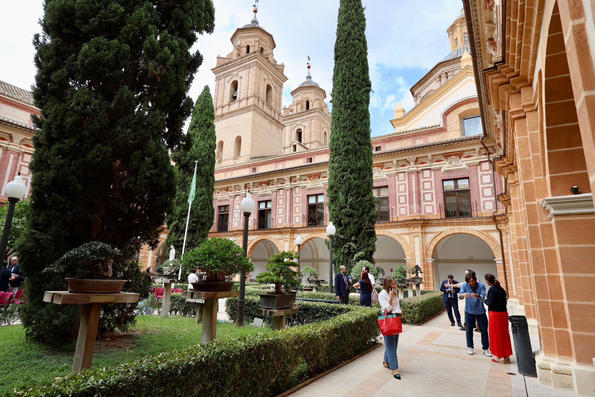 La inauguración del claustro del Monasterio de Los Jerónimos de Murcia, en imágenes