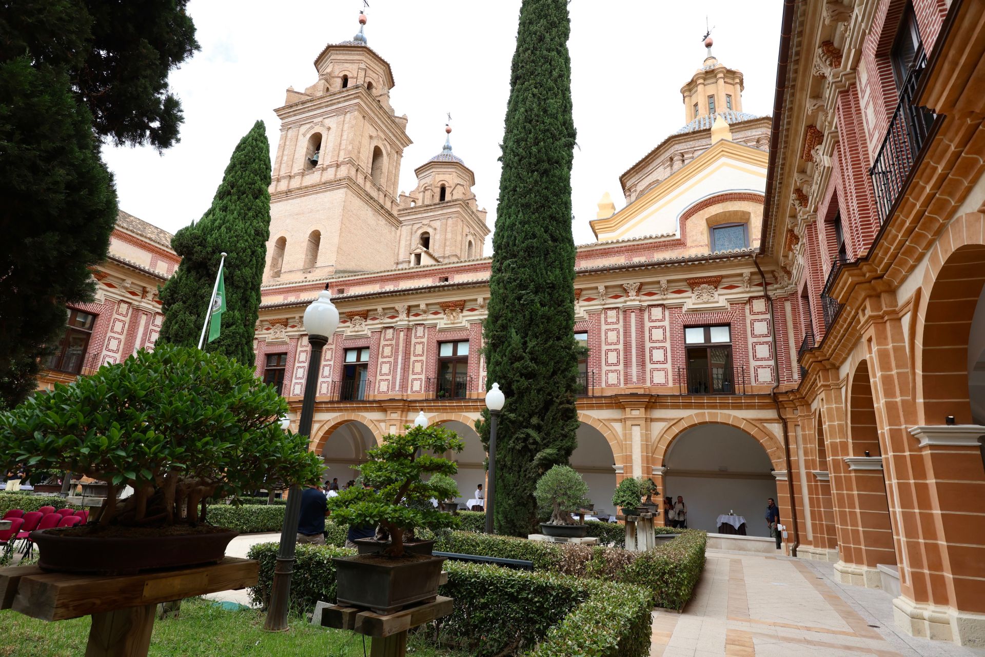 La inauguración del claustro del Monasterio de Los Jerónimos de Murcia, en imágenes