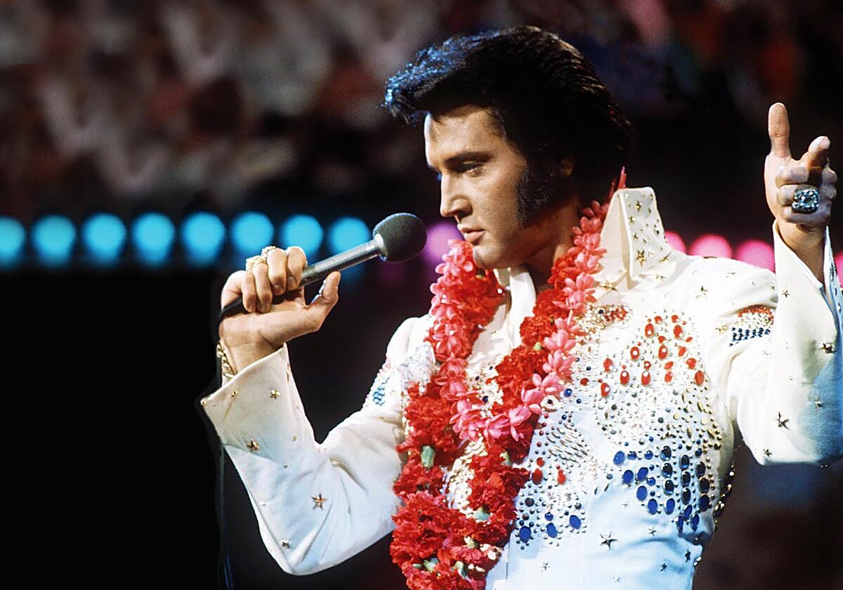 Elvis Prestley en el mítico concierto en vivo 'Aloha From Hawaii via Satellite' en 1973.