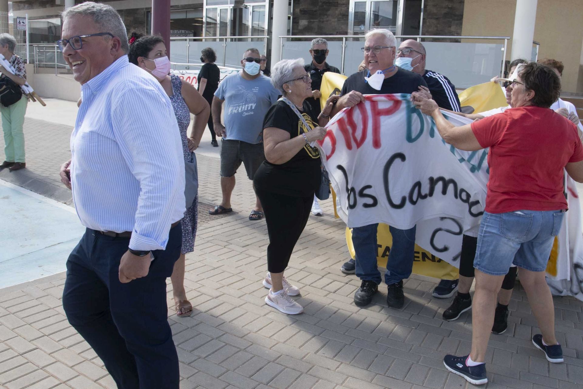 Las imágenes de la protesta de los vecinos de Los Camachos contra la planta de biogás