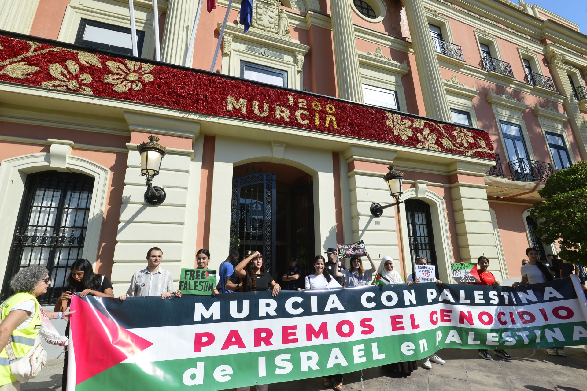 En imágenes, la protesta estudiantil contra el genocidio en Palestina a manos de Israel