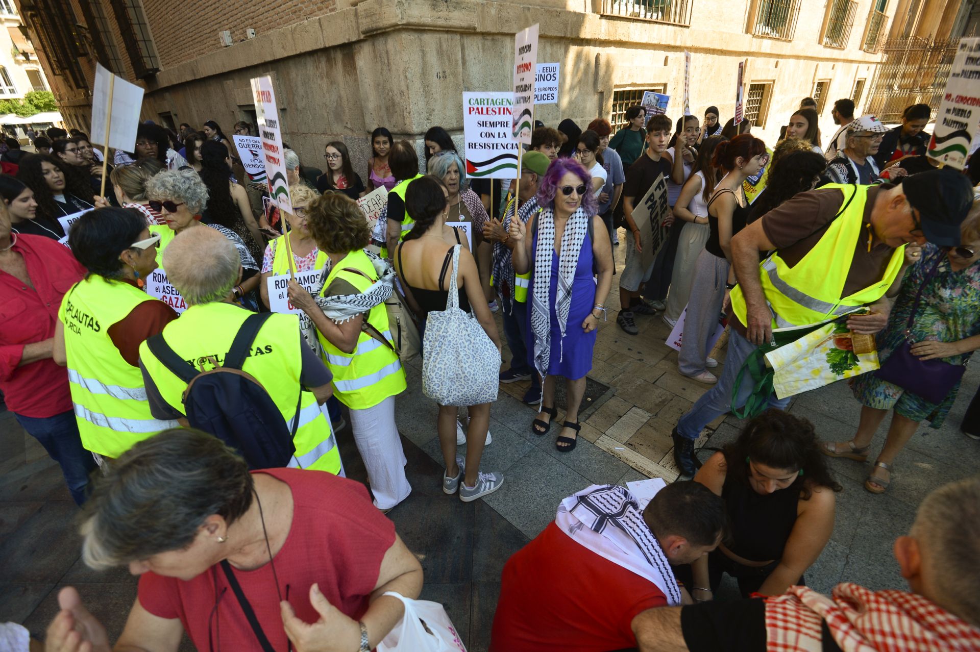 En imágenes, la protesta estudiantil contra el genocidio en Palestina a manos de Israel