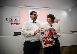 José Ibarra Bastida, secretario de Comunicación y Cultura de CC OO, con Teresa Fuentes, secretaria general en la Región, este jueves.