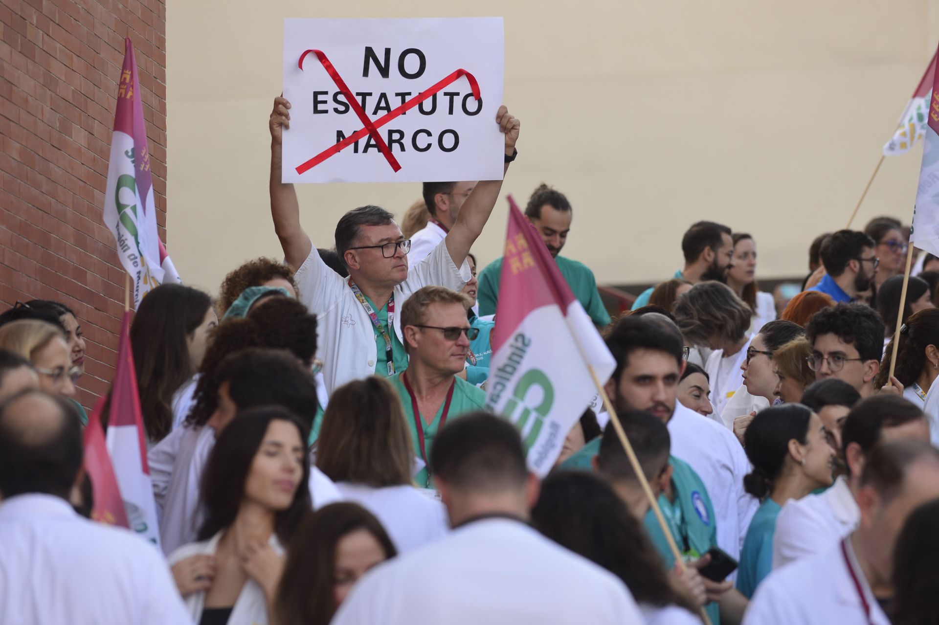 En imágenes, huelga nacional de médicos en la Región de Murcia