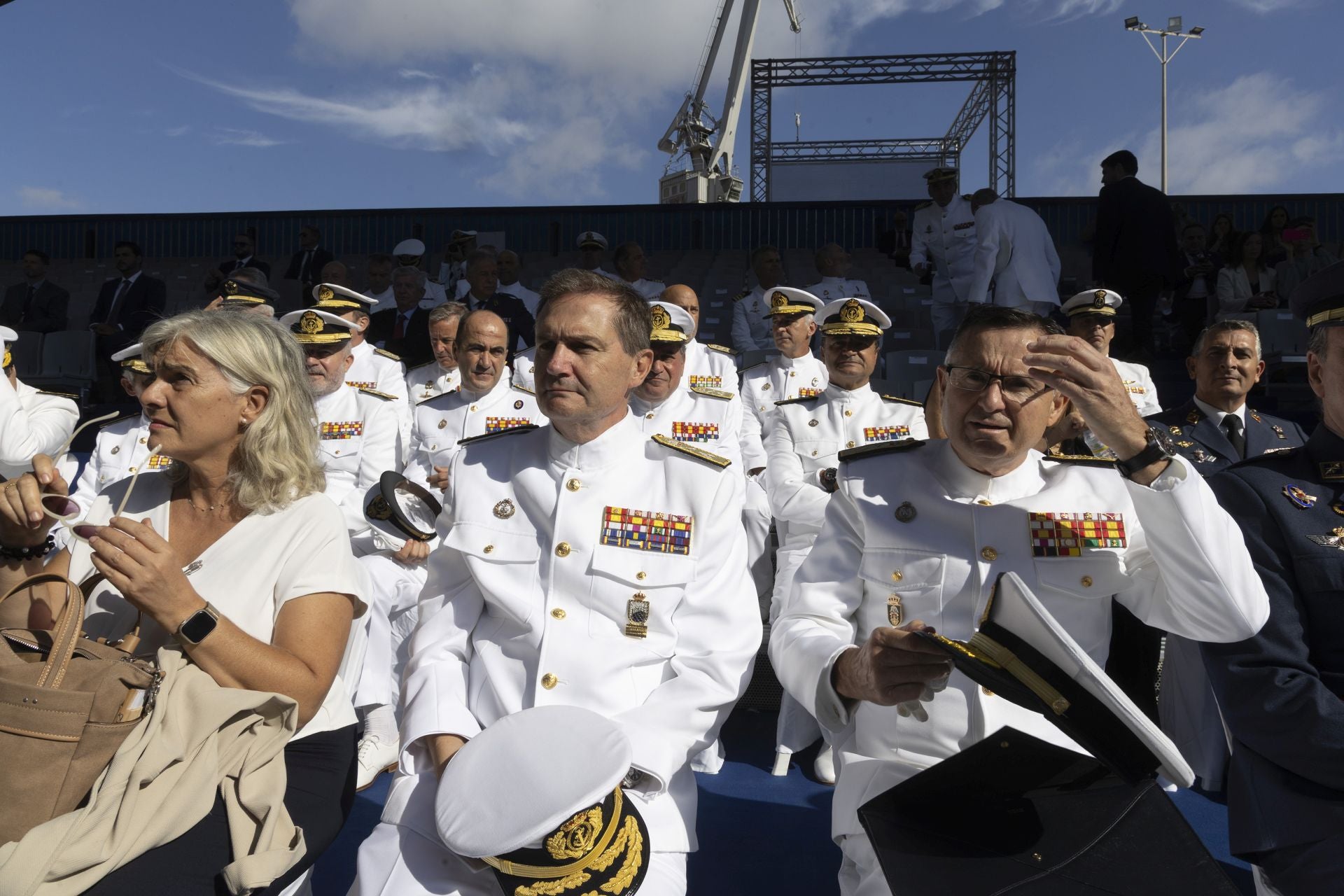 La puesta a flote del submarino S-82 &#039;Narciso Monturiol&#039;, en imágenes