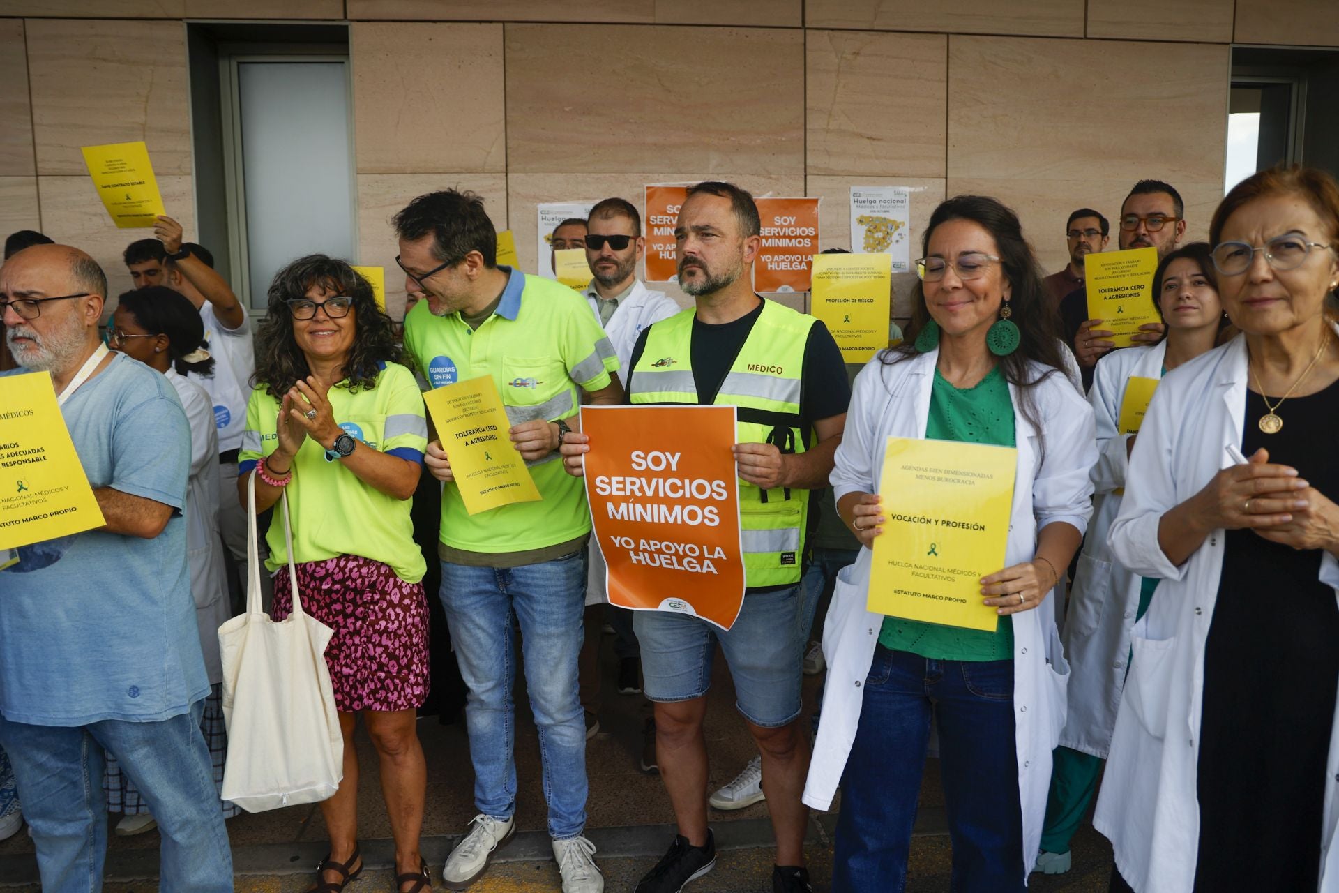 En imágenes, huelga nacional de médicos en la Región de Murcia