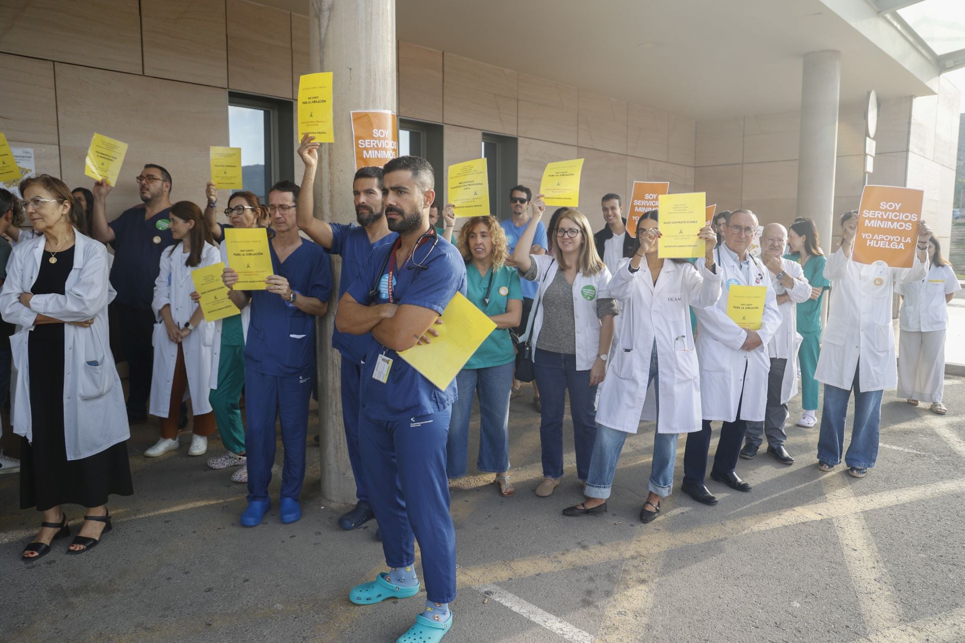 En imágenes, huelga nacional de médicos en la Región de Murcia