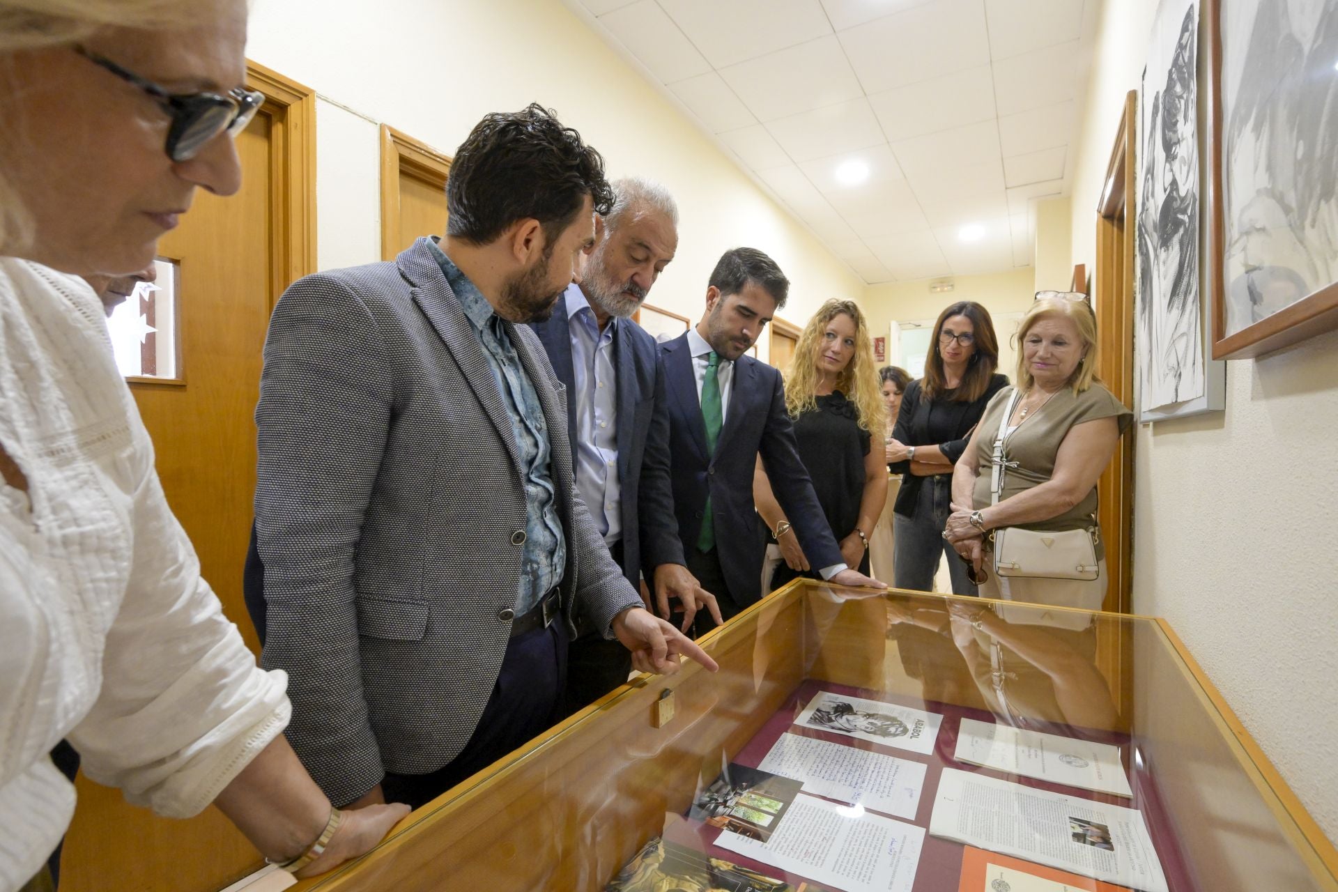 La exposición del Archivo de Murcia dedicada a cuatro escritores que fueron portada de Ababol, en imágenes