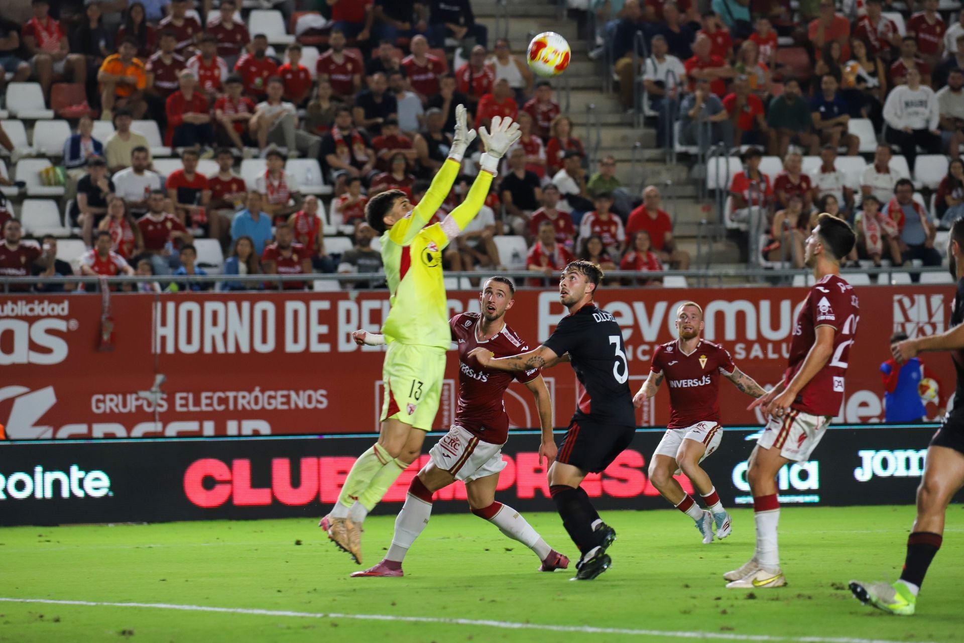 El Real Murcia se queda con la miel en los labios, en imágenes