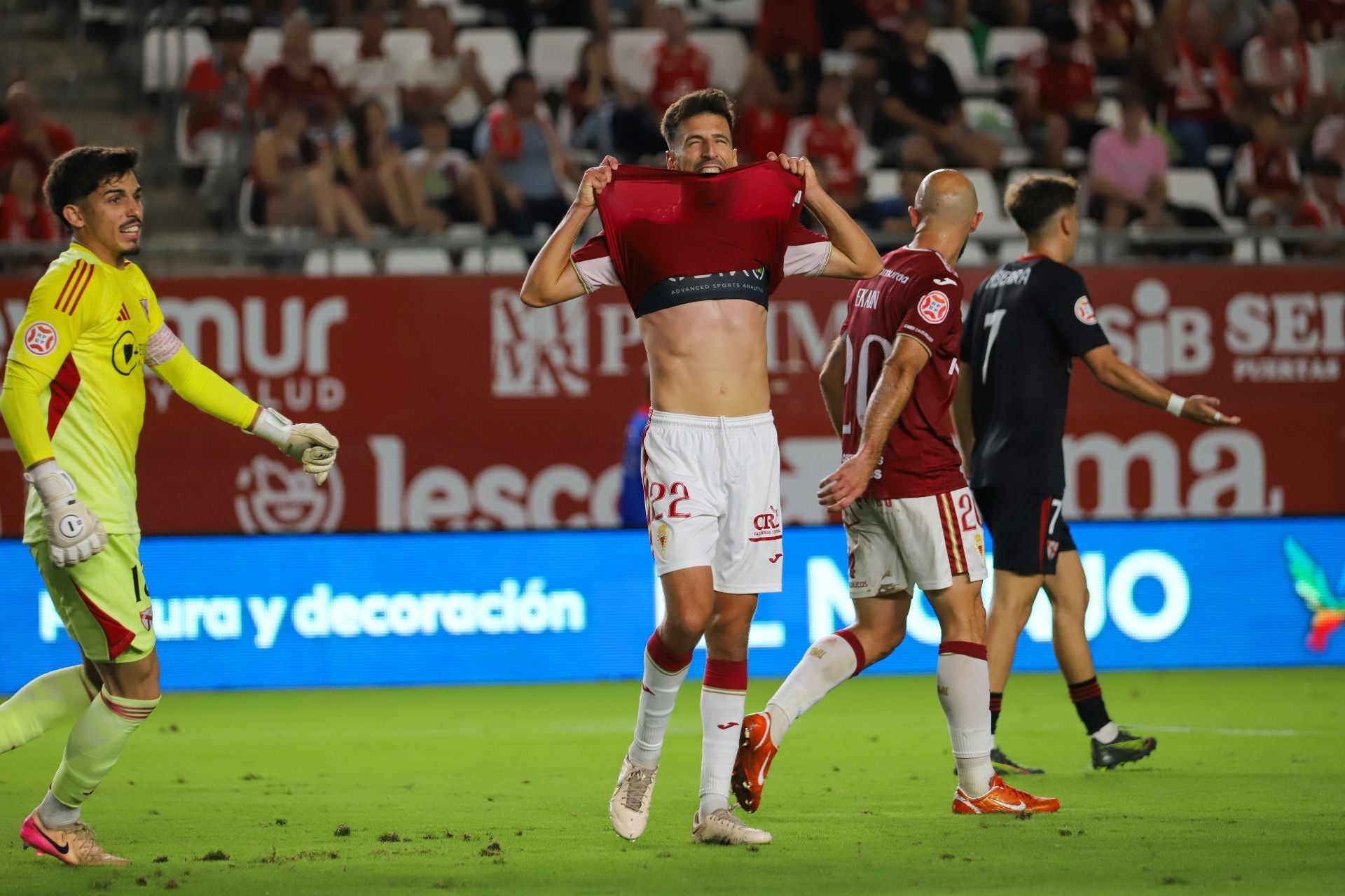El Real Murcia se queda con la miel en los labios, en imágenes
