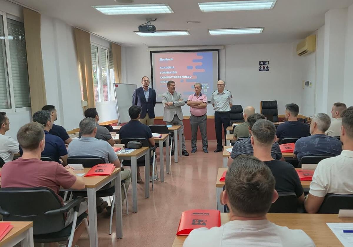 Inicio de la formación para los nuevos conductores del servicio de Bomberos.