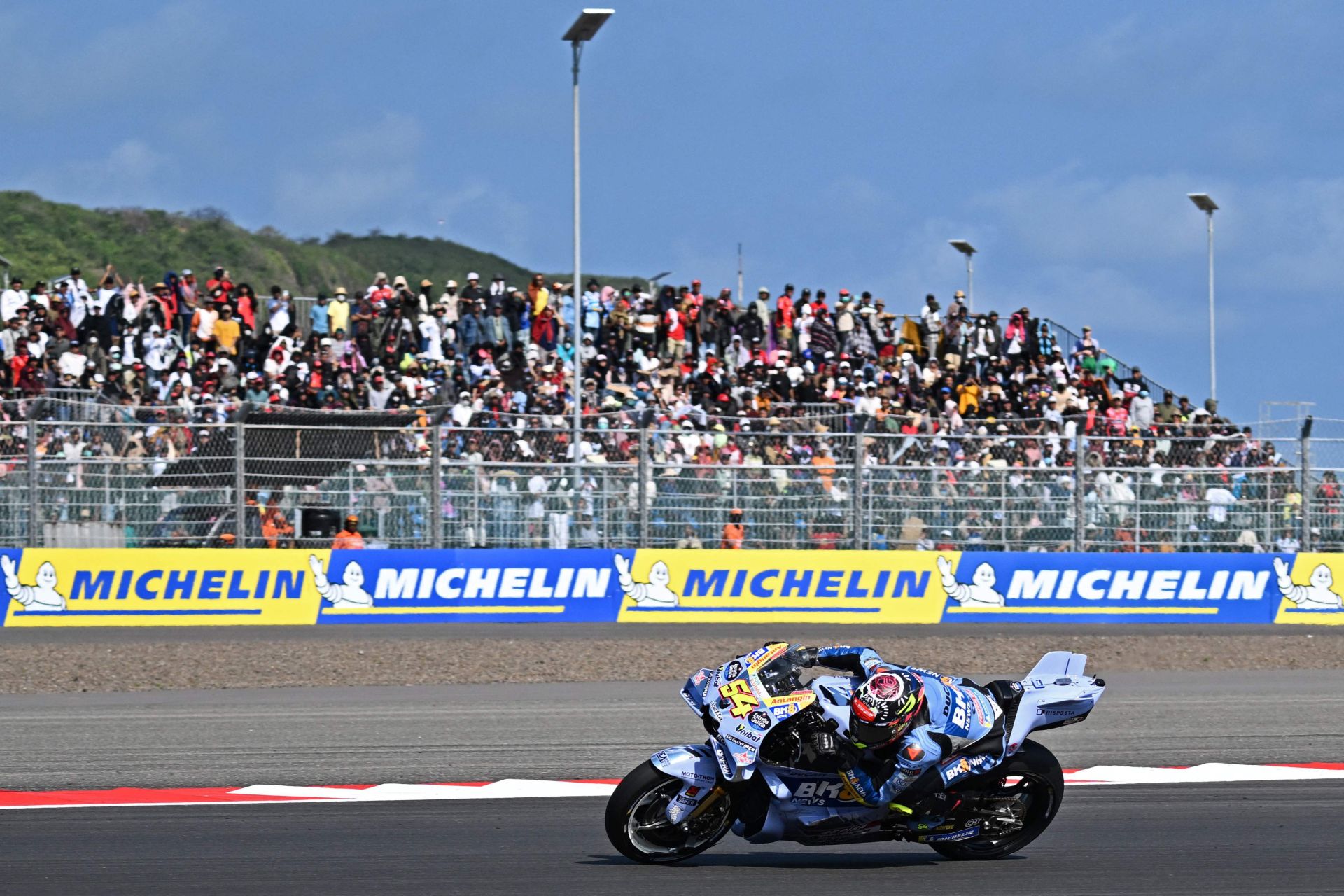 En imágenes, el histórico triunfo del murciano Fermín Aldeguer en Indonesia