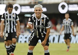 Kevin Sánchez celebrando su gol ante el Tarazona