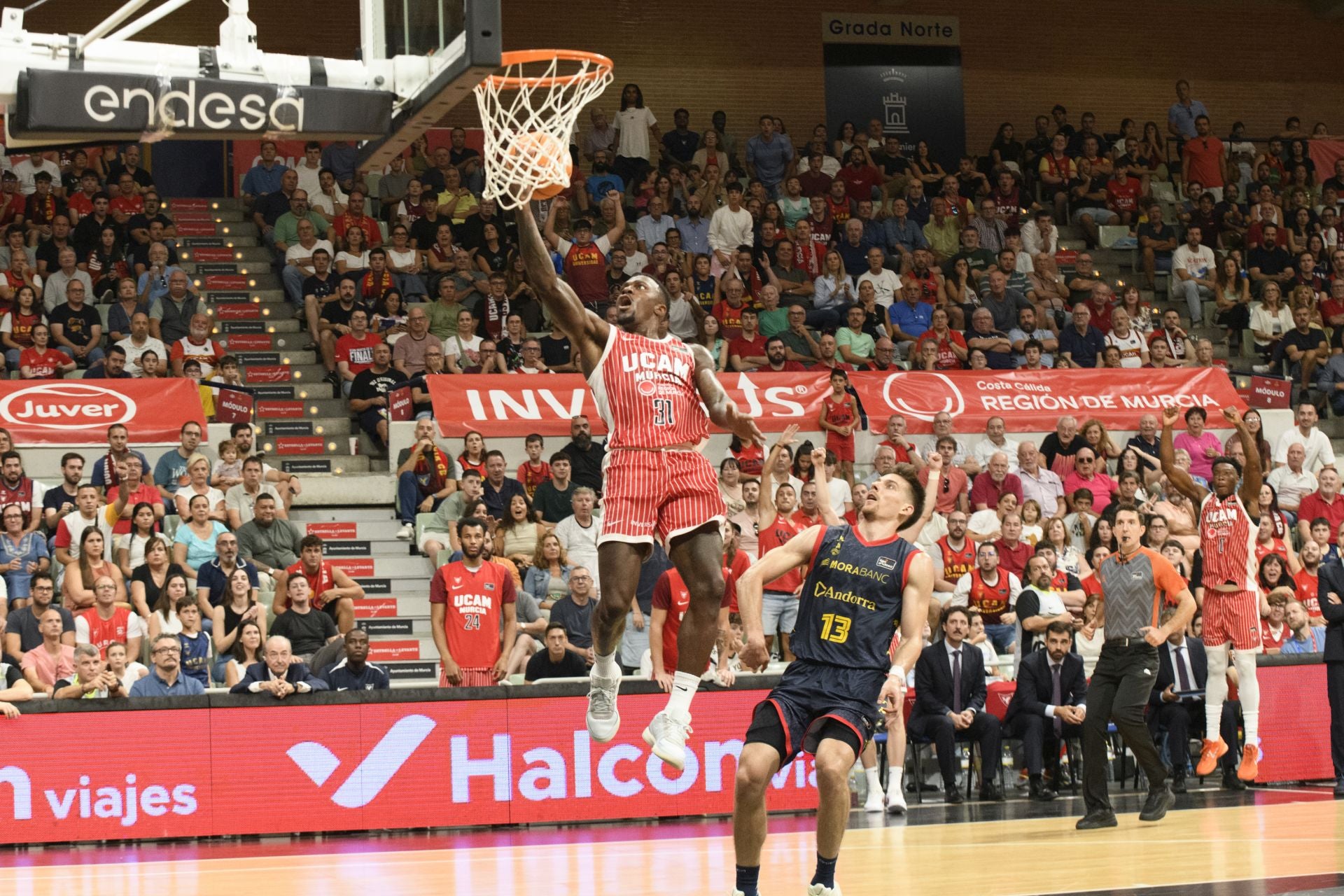 Un UCAM de sobresaliente el primer día ante el Andorra, en imágenes