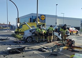 El estado de uno de los vehículos tras el accidente.