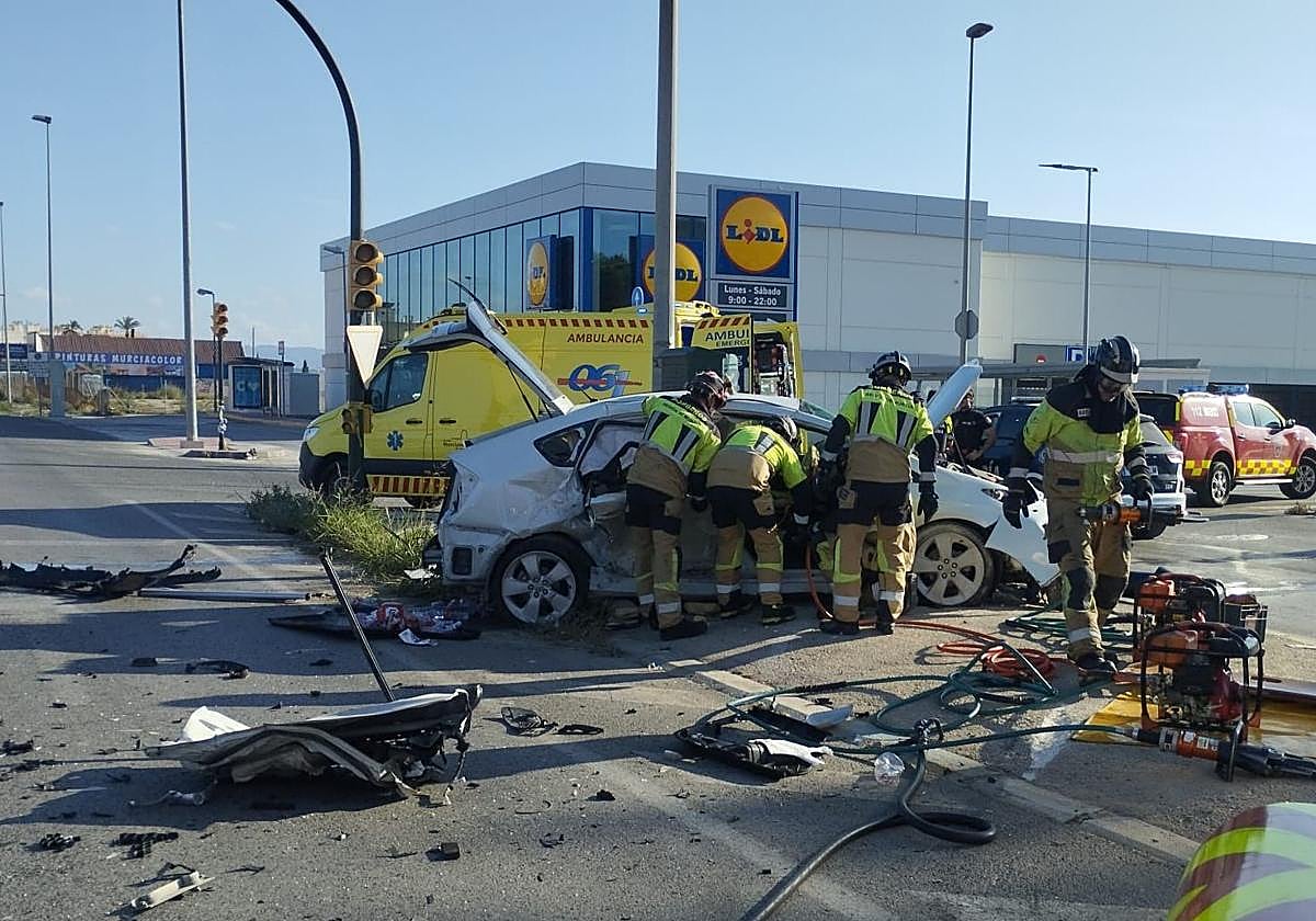 El estado de uno de los vehículos tras el accidente.