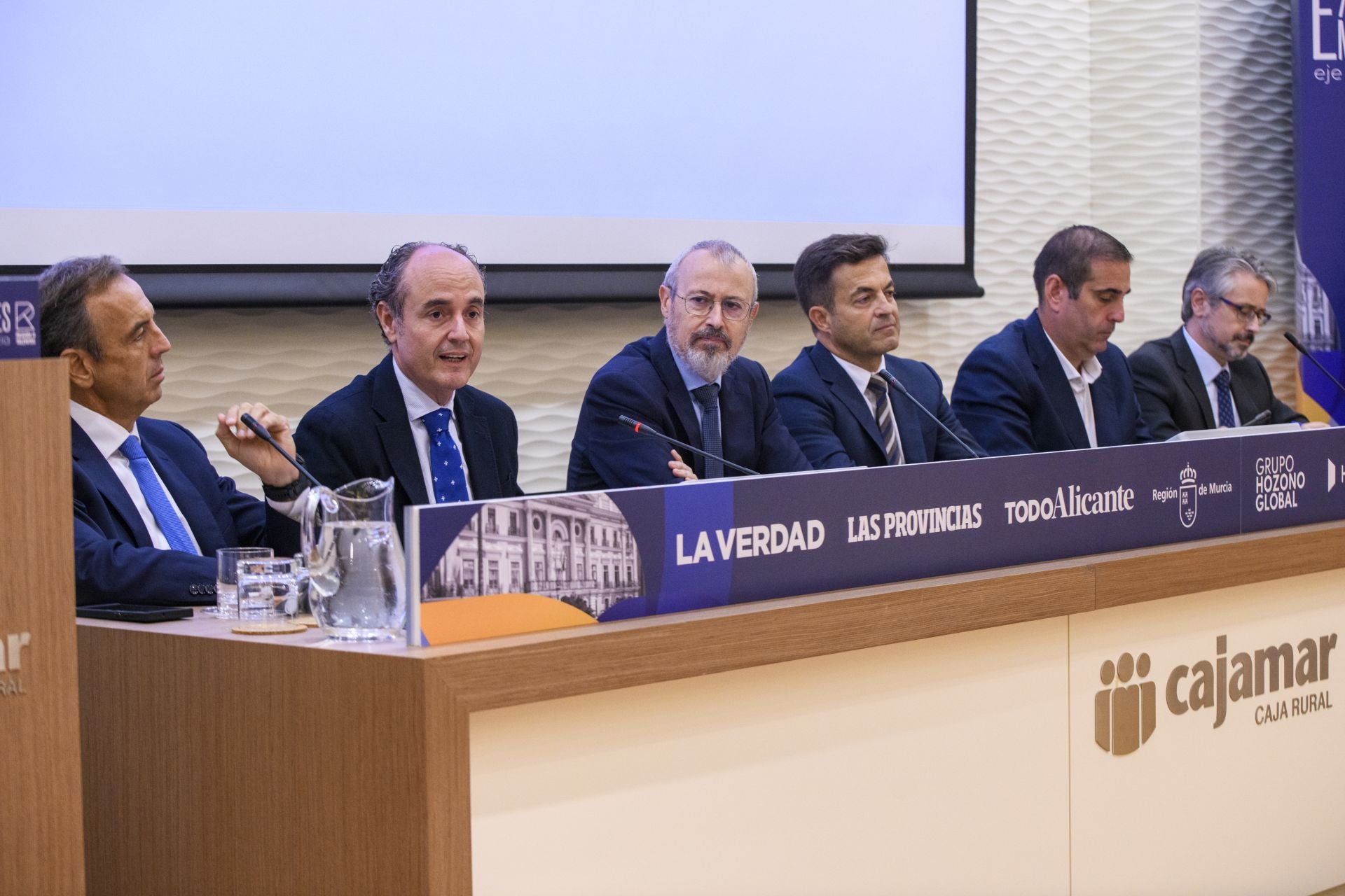 El encuentro &#039;Experiencias Empresariales. Eje Murcia-Valencia&#039;, en imágenes