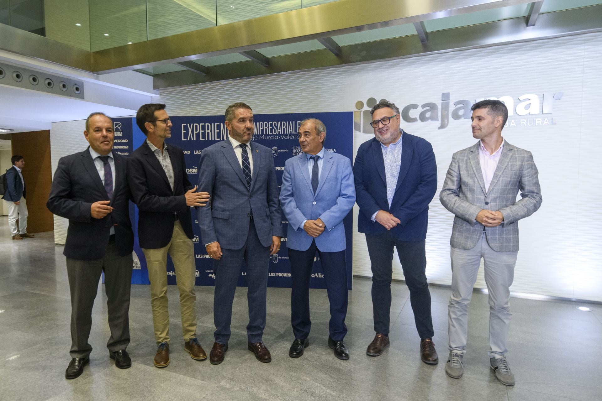 El encuentro &#039;Experiencias Empresariales. Eje Murcia-Valencia&#039;, en imágenes