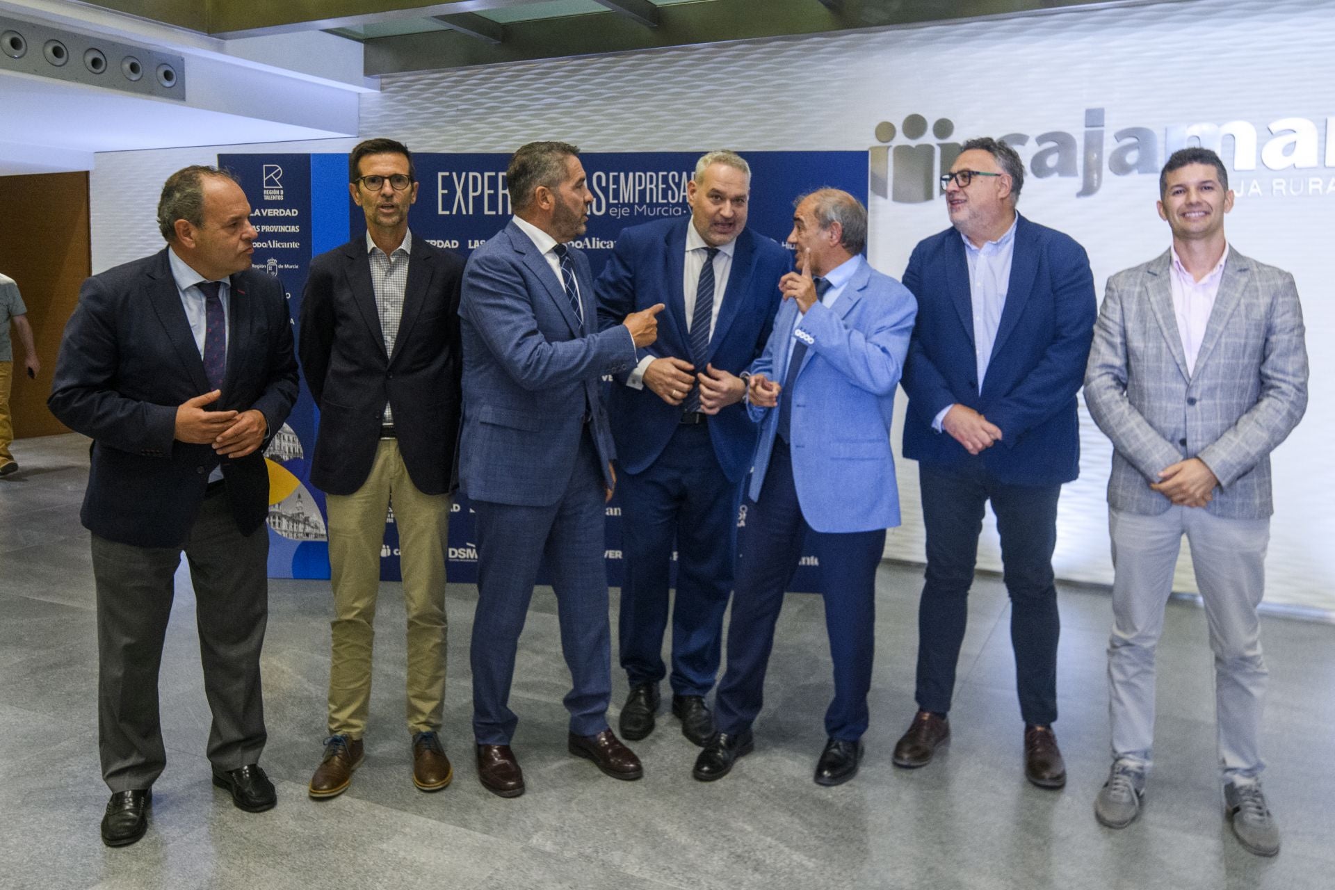 El encuentro &#039;Experiencias Empresariales. Eje Murcia-Valencia&#039;, en imágenes