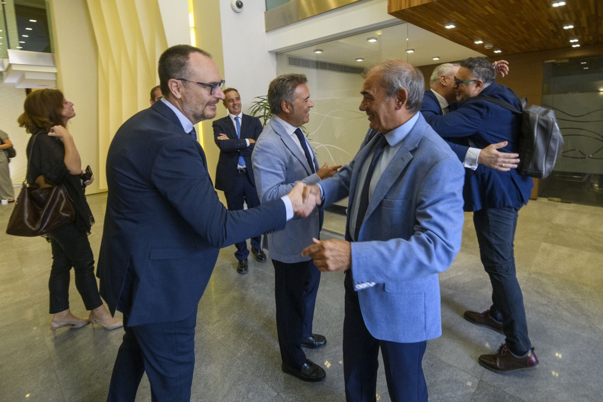 El encuentro &#039;Experiencias Empresariales. Eje Murcia-Valencia&#039;, en imágenes