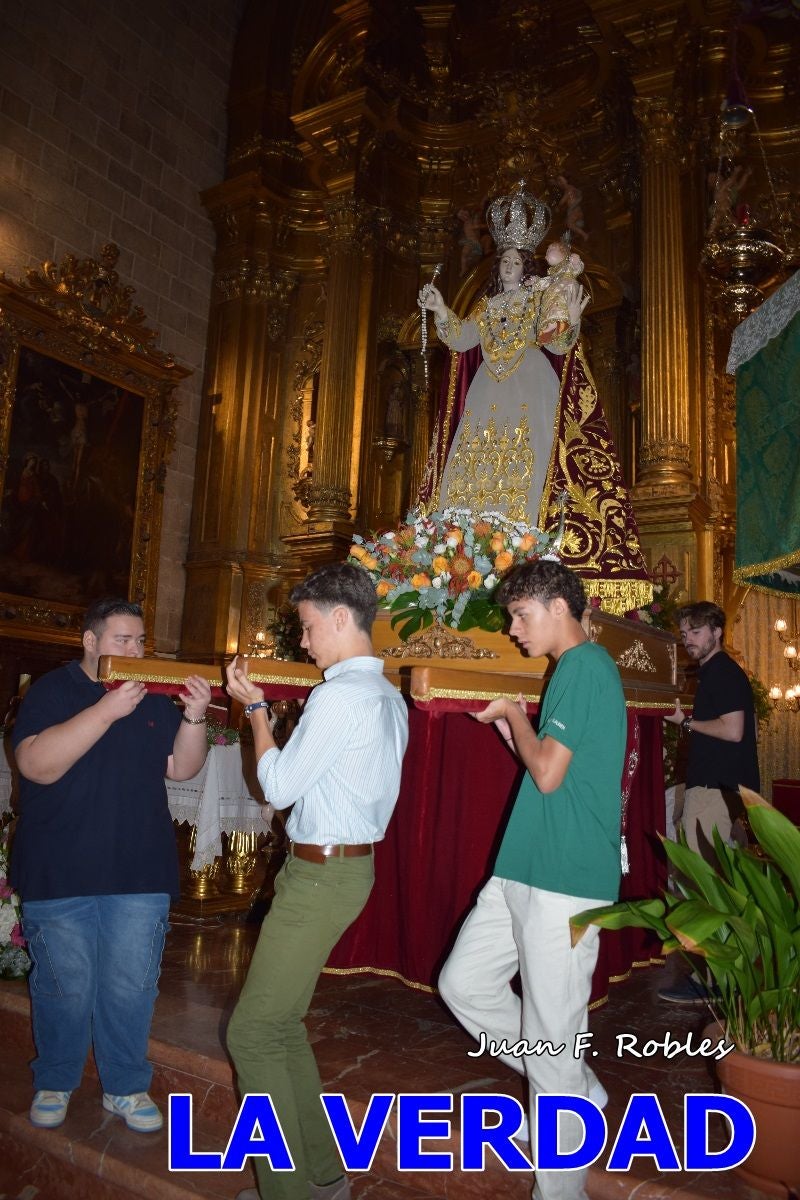 Imágenes de la Misa Solemne y Procesión de la Virgen del Rosario en Caravaca de la Cruz
