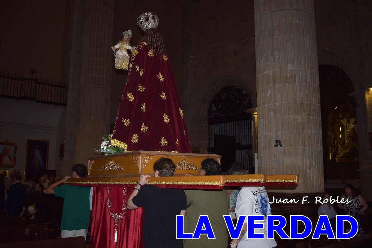 Imágenes de la Misa Solemne y Procesión de la Virgen del Rosario en Caravaca de la Cruz