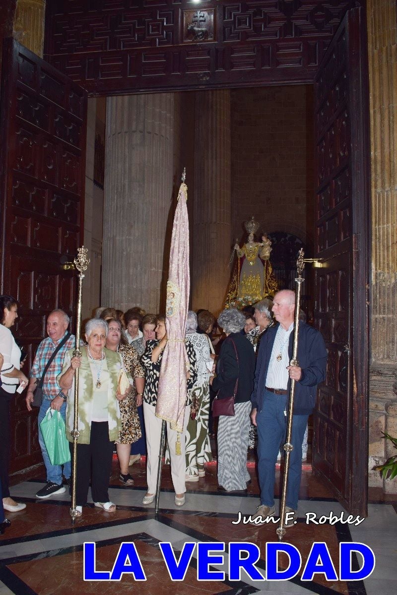 Imágenes de la Misa Solemne y Procesión de la Virgen del Rosario en Caravaca de la Cruz