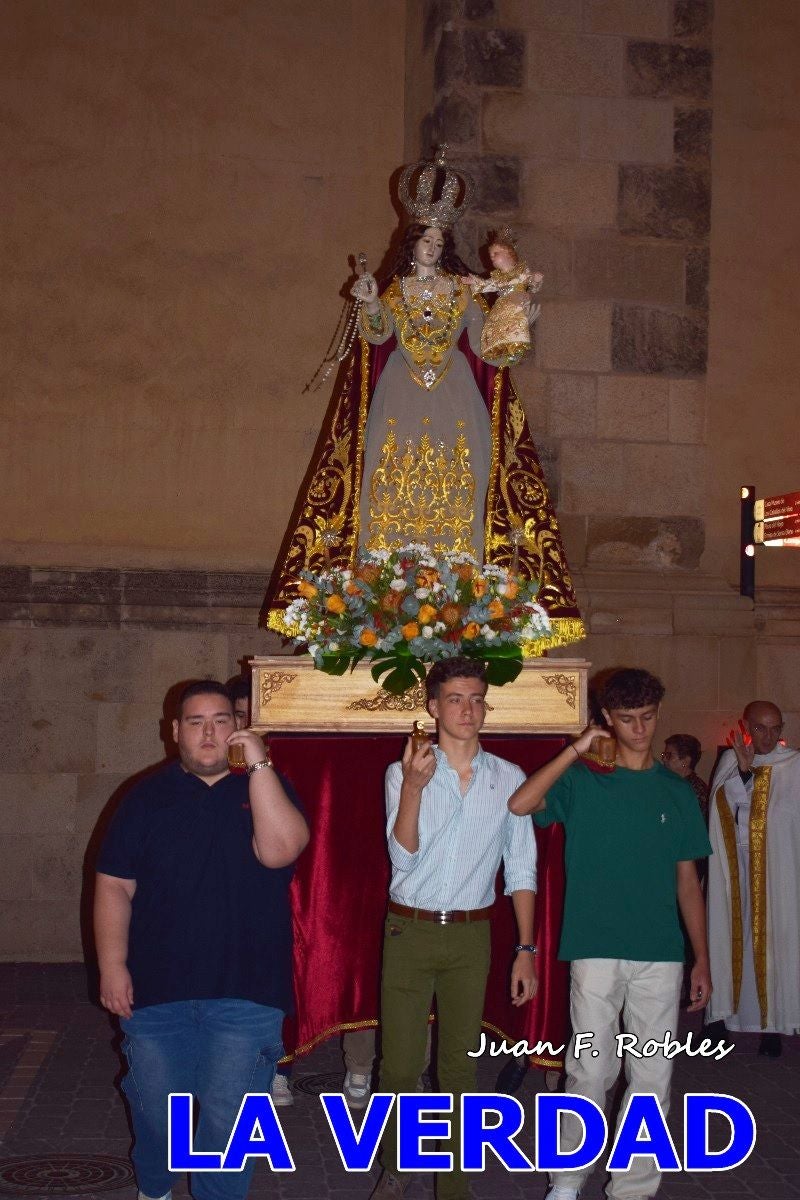 Imágenes de la Misa Solemne y Procesión de la Virgen del Rosario en Caravaca de la Cruz