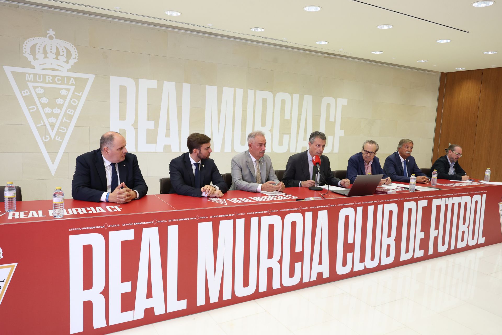 Las imágenes de la junta del Real Murcia
