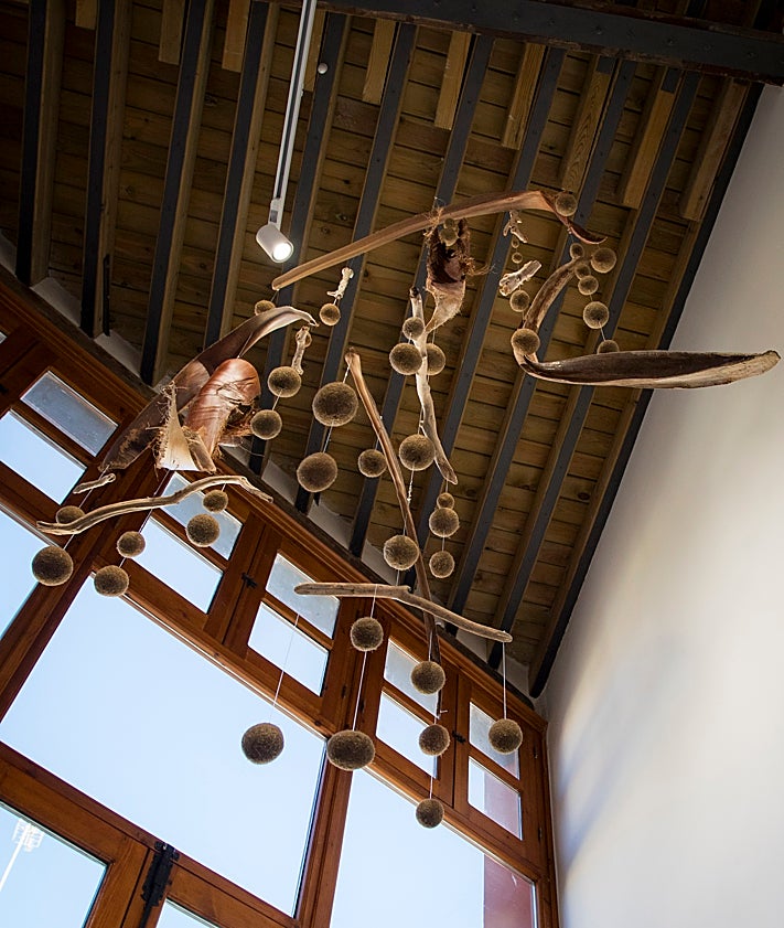 Imagen secundaria 2 - Algunas obras que pueden verse en la exposición sobre el paisaje en Mazarrón. 