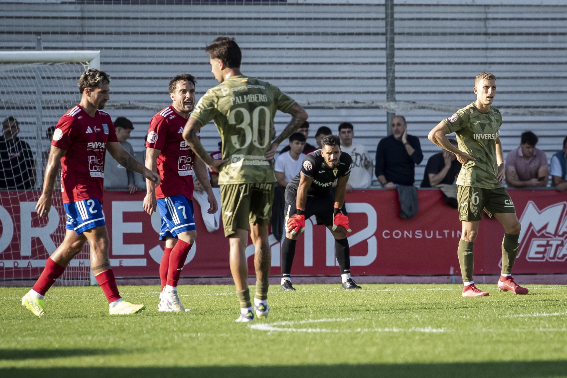 El Real Murcia entra en estado crítico en Tarazona, en imágenes