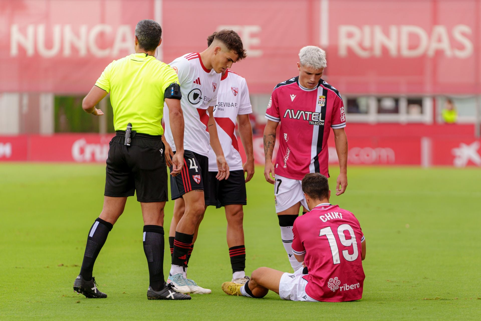 El FC Cartagena naufraga ante el Sevilla Atlético, en imágenes