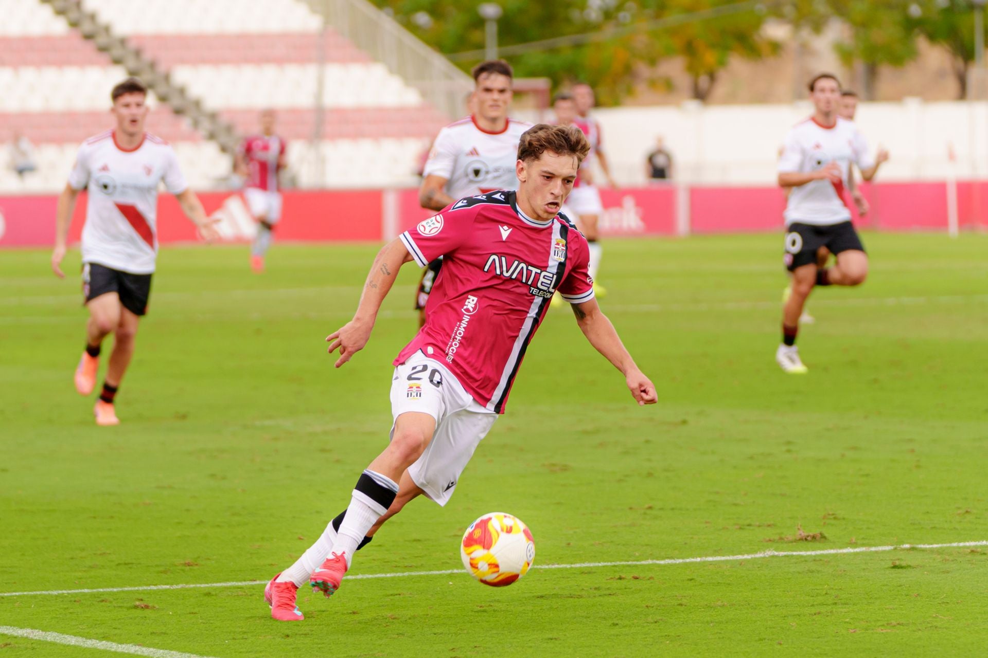 El FC Cartagena naufraga ante el Sevilla Atlético, en imágenes