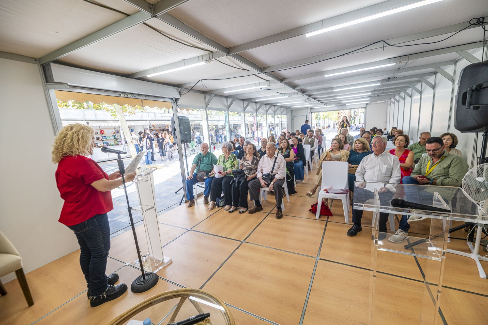 Último día de la Feria del Libro de Murcia, en imágenes