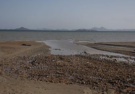 Las imágenes de las aguas del Mar Menor, de color marrón tras los arrastres de la dana
