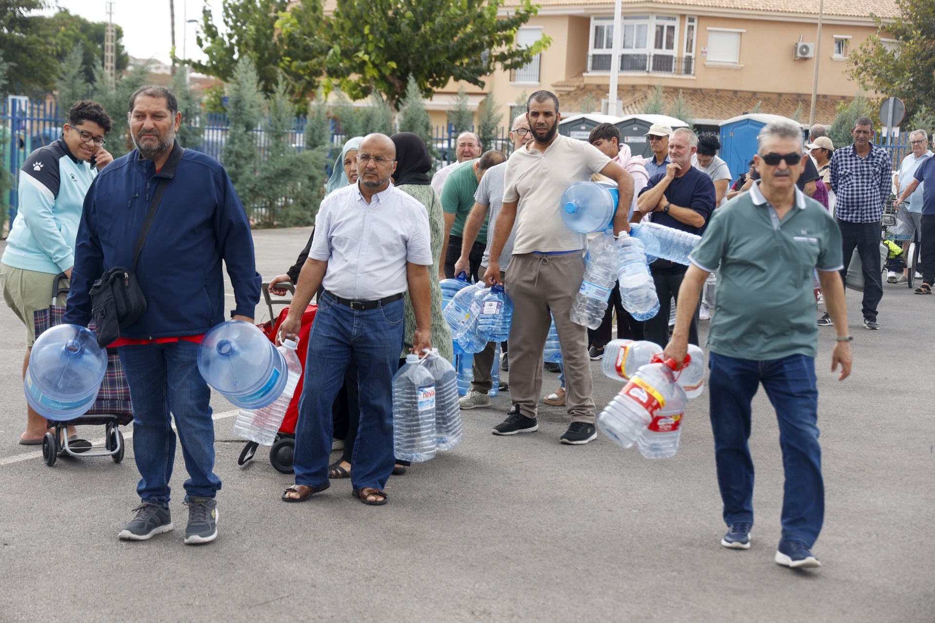 Sin agua potable en el Mar Menor, en imágenes